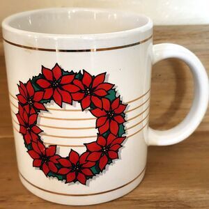 J.I.I. Vintage Christmas Poinsettia Wreath Ceramic 3 3/4" Mug / Cup 1994